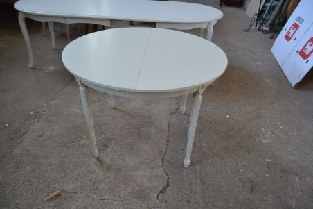 (L-674) Ümar kahe pikendusplaadiga söögilaud