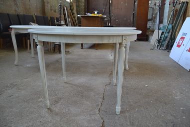 (L-674) Ümar kahe pikendusplaadiga söögilaud