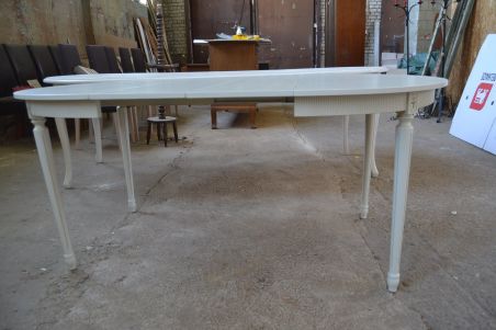 (L-674) Ümar kahe pikendusplaadiga söögilaud