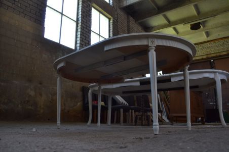 (L-674) Ümar kahe pikendusplaadiga söögilaud