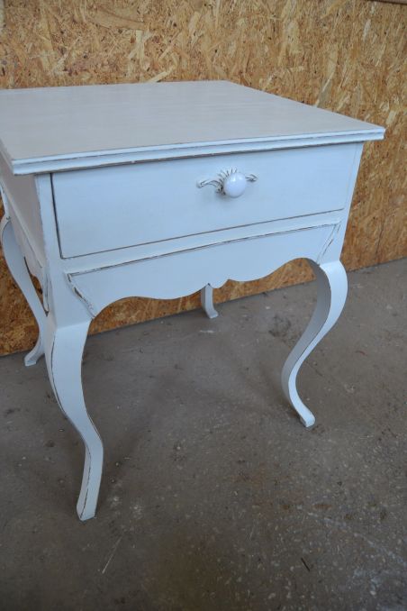 (L-676) Valge sahtliga lauake, kapp