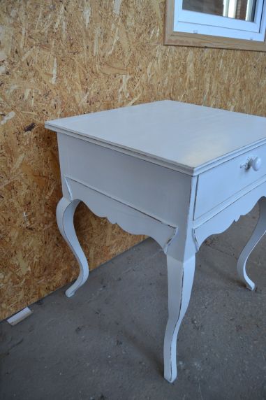 (L-676) Valge sahtliga lauake, kapp