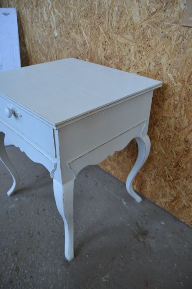 (L-676) Valge sahtliga lauake, kapp