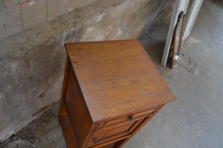 (n-7013) Vanem puidust öökapp (n-7013) Vanem puidust öökapp