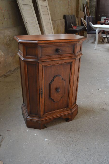 (n-7025) Kummut (n-7025) Kummut