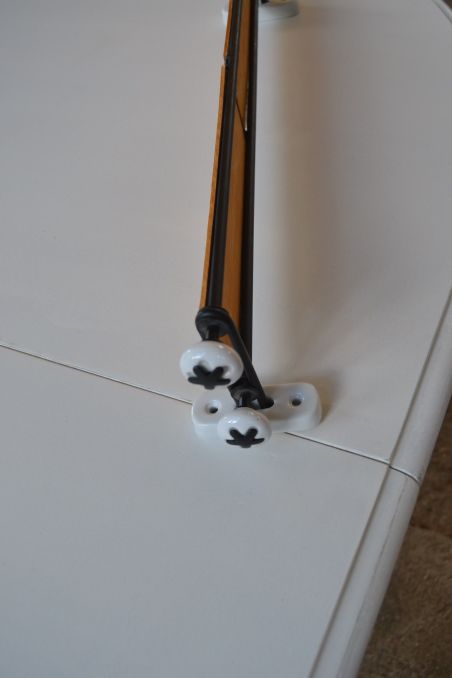 (n-7031) Seinanagi, keraamilised kinnitid (n-7031) Seinanagi, keraamilised kinnitid