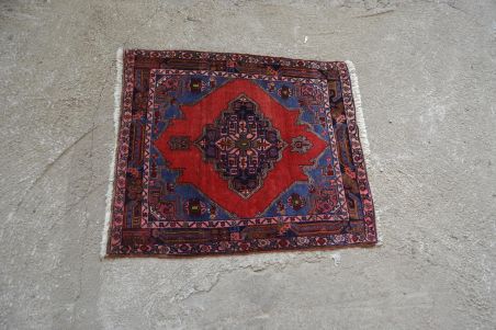 (v-100) Villane käsitöövaip IRAN 0,8x0,9m