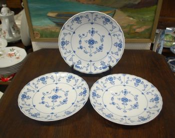 (n-7041) Tirschenreuth, õlelillemustriga taldrikud, 3tk
