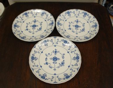(n-7041) Tirschenreuth, õlelillemustriga taldrikud, 3tk