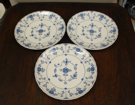 (n-7041) Tirschenreuth, õlelillemustriga taldrikud, 3tk