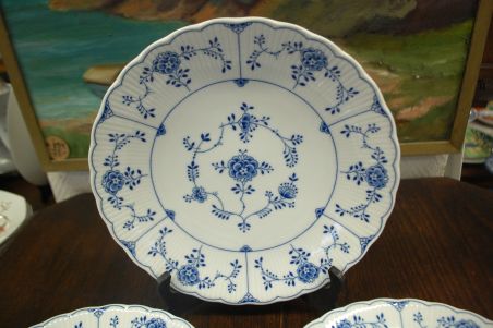 (n-7041) Tirschenreuth, õlelillemustriga taldrikud, 3tk