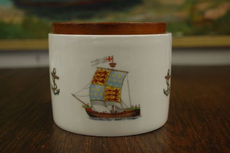 (n-7042) Bavaria Winterling Marktleuthen, mereteemaline kaanega toos