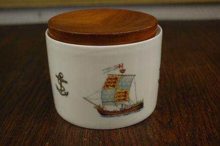 (n-7042) Bavaria Winterling Marktleuthen, mereteemaline kaanega toos