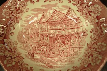 (n-7045) Royal Tudor Ware, " 17 Century England", kauss 2