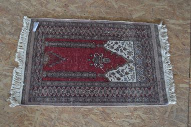 (v-113) Vaip 0,6x0,9 m