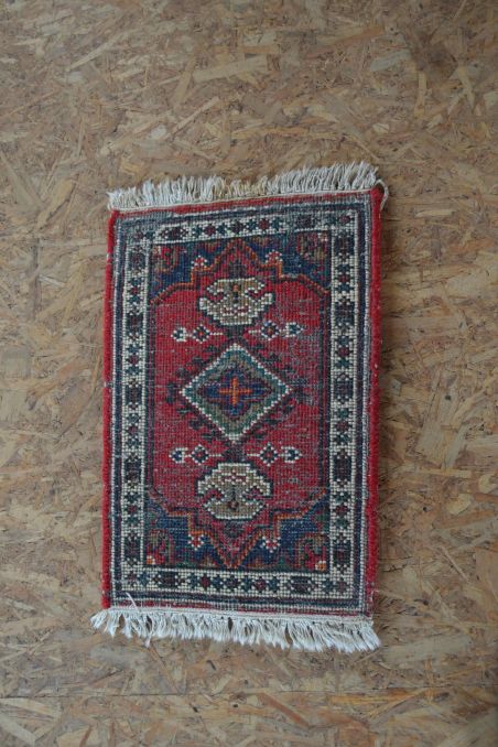 (v-117) Vaip 0,4x0,6 m