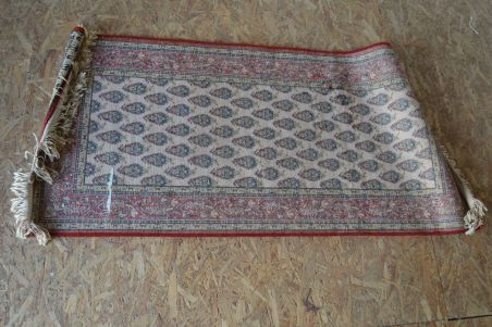 (v-122) Vaip 0,67x1,4m