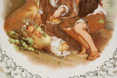 (n-7055) F.R. Bavaria vaagen "Lapsed söövad pirukat"