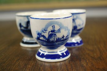 (n-7056) Delft Blue, käsitsimaalitud munatopsid, 3tk 2
