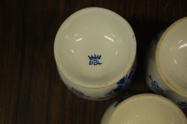 (n-7056) Delft Blue, käsitsimaalitud munatopsid, 3tk