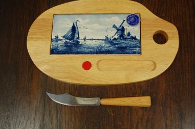 (n-7065) Delft Blue käsitsimaalitud lõikelaud juustule koos noaga