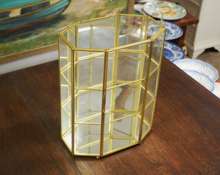 (n-7068) Suurem klaasist peegelseinaga ehtekapp