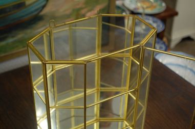 (n-7068) Suurem klaasist peegelseinaga ehtekapp