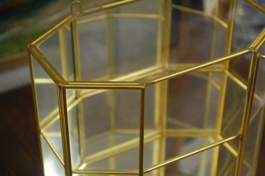 (n-7068) Suurem klaasist peegelseinaga ehtekapp