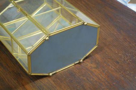 (n-7068) Suurem klaasist peegelseinaga ehtekapp