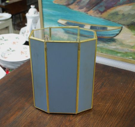 (n-7068) Suurem klaasist peegelseinaga ehtekapp