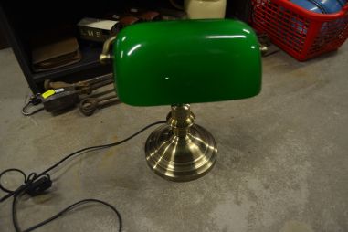 (L-684) Rohelise kupliga kirjutuslaua lamp