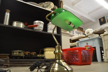 (L-684) Rohelise kupliga kirjutuslaua lamp