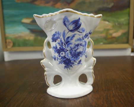 (n-7086) Porrcelaine de Bruxelles, lilleline vaas