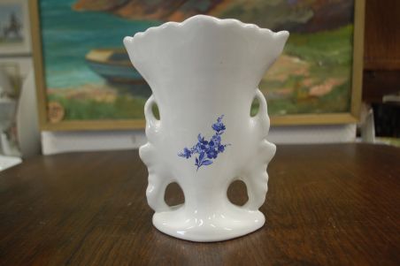 (n-7086) Porrcelaine de Bruxelles, lilleline vaas