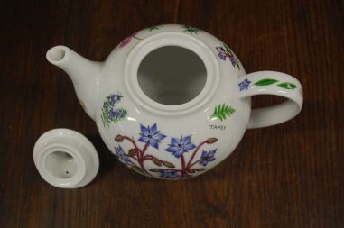 (n-7091) P.R.C taimedega teekann