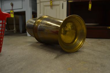 (n-7093) Metallist suur veenõu või vihmavarju hoidik