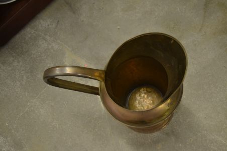 (n-7093) Metallist suur veenõu või vihmavarju hoidik