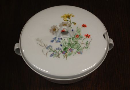 (n-7104) Bavaria Jaeger & Co, aasalilledega-taimedega tirin