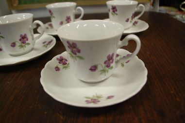 (n-7105/3) NB Form Und Design, kannikestega kohvitassid-taldrikud, 4tk