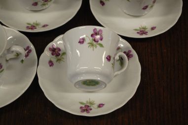 (n-7105/3) NB Form Und Design, kannikestega kohvitassid-taldrikud, 4tk