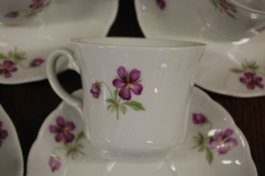 (n-7105/3) NB Form Und Design, kannikestega kohvitassid-taldrikud, 4tk