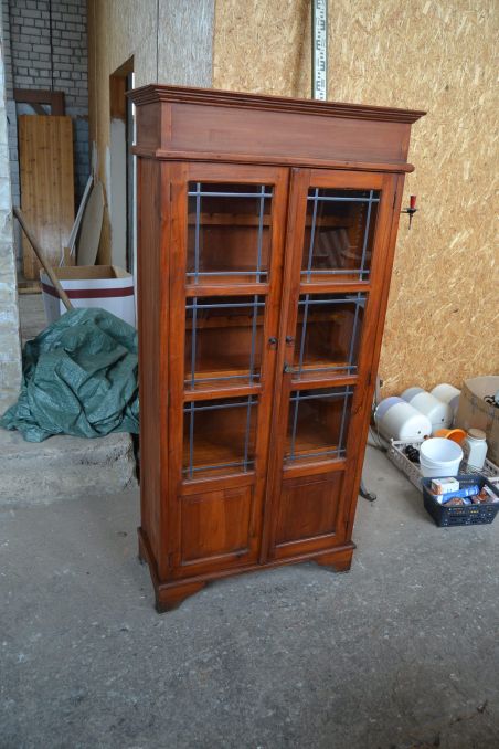 (L-688) Puhvetkapp, veinikapp