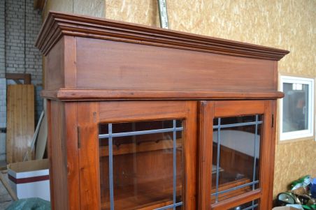 (L-688) Puhvetkapp, veinikapp