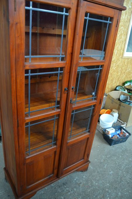 (L-688) Puhvetkapp, veinikapp