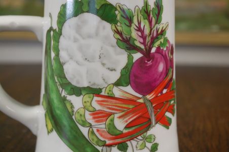 (n-7124) Royal Schwabap, köögiviljadega kann/ õllekann