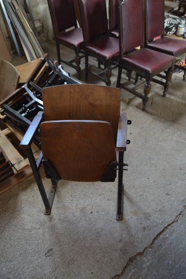 (L-696) Vanad kinosaali või teatritoolid, 4 istmega komplekt