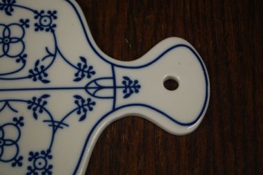 (n-7147) Õlelillemustriga lõikelaud "Sonja"