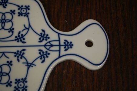 (n-7147) Õlelillemustriga lõikelaud "Sonja"