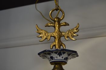 (n-7149) Sinise dekooriga kotkaga portselanist laelamp 2