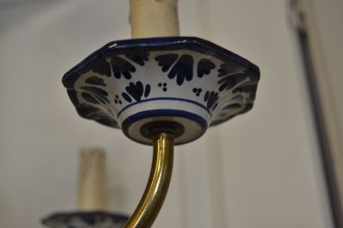 (n-7149) Sinise dekooriga kotkaga portselanist laelamp